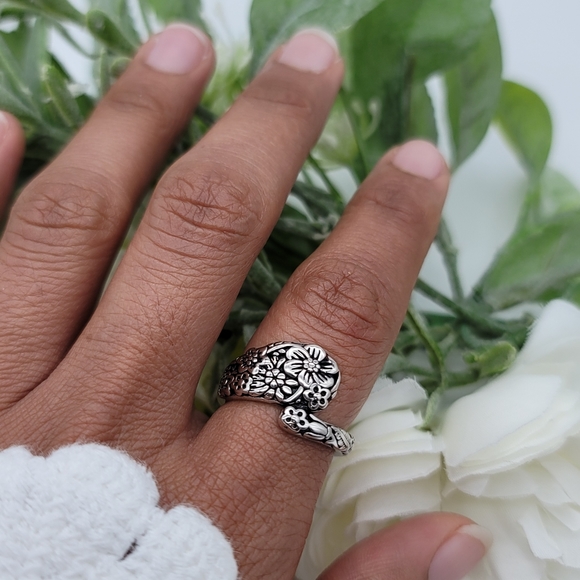 ❤️ FLORAL SPOON RING - Picture 4 of 8